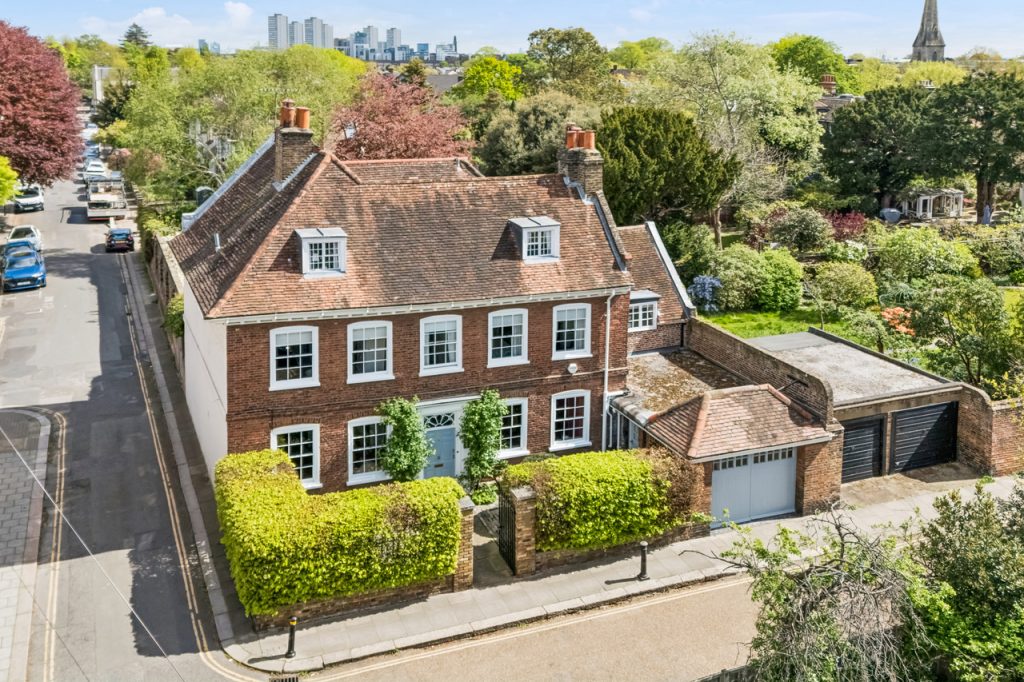 Whitman & Co, Chiswick Real Estate, Chiswick Property, Chiswick Homes For Sale, Chiswick Homes To Rent, Chiswick Commercial Property
