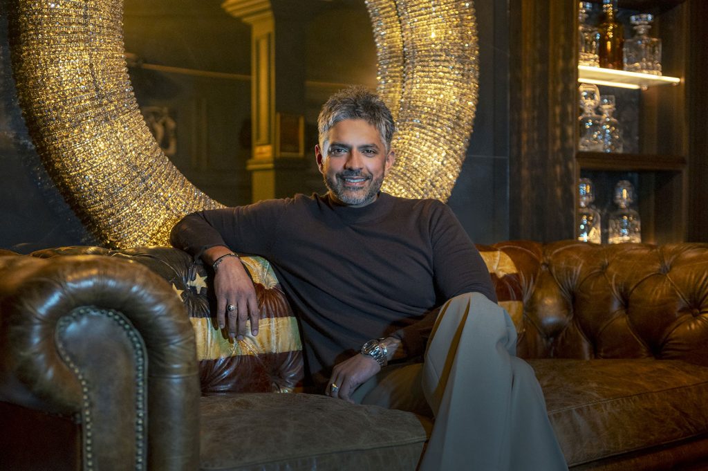 The Living Room at The Chiswick: The Cool Of The Night