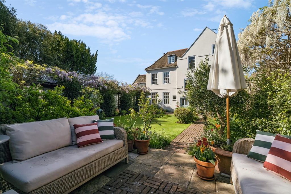 Whitman & Co, Chiswick Real Estate, Chiswick Property, Chiswick Homes For Sale, Chiswick Homes To Rent, Chiswick Commercial Property