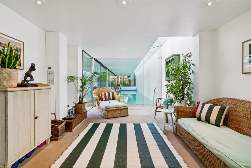 Whitman & Co, Chiswick Real Estate, Chiswick Property, Chiswick Homes For Sale, Chiswick Homes To Rent, Chiswick Commercial Property